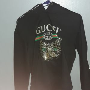 I'm selling a men's (Small) .Gucci sweater. (REAL)